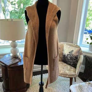 Long sweater Vest with hood